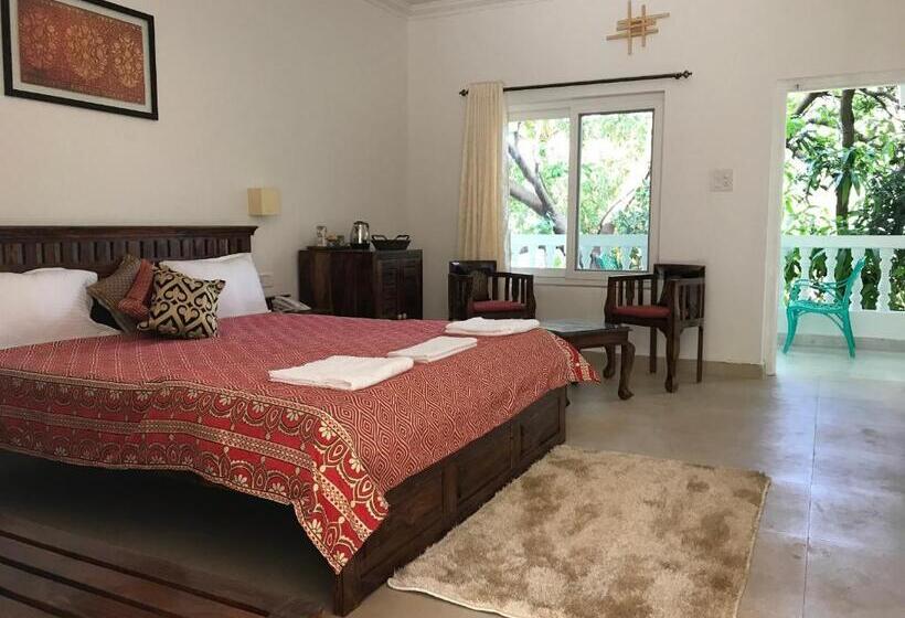 Deluxe Room with Balcony, Baywoodgoa