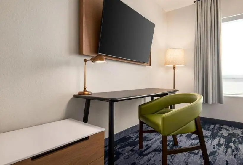 身障者適用キングサイズベッドルーム, Fairfield By Marriott Inn & Suites Bonita Springs