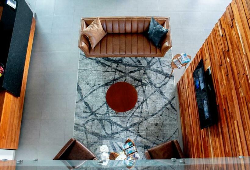 标准间, Mina Real Matehuala