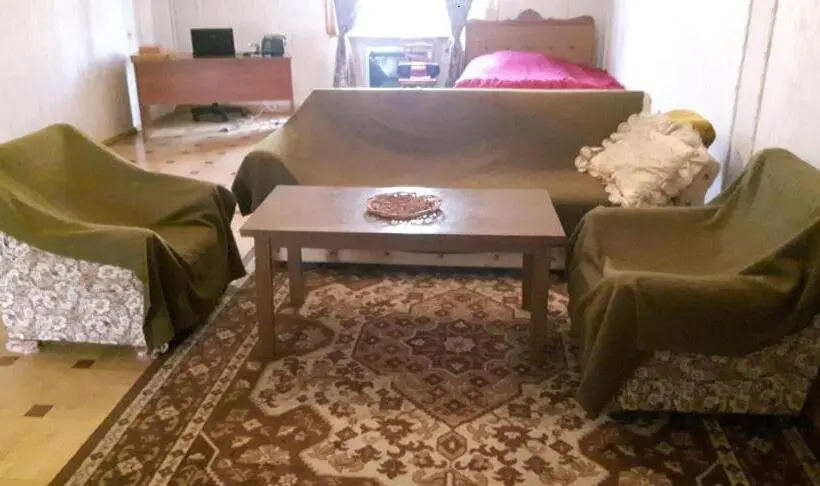 اتاق لوکس سه تخته, Guli