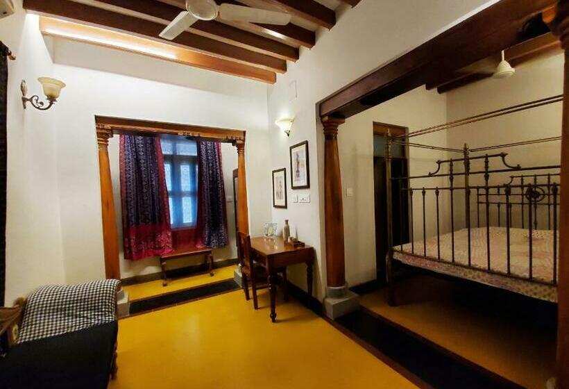 חדר סטנדרט, Kariappa House