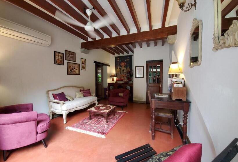 חדר סטנדרט יחיד, Kariappa House