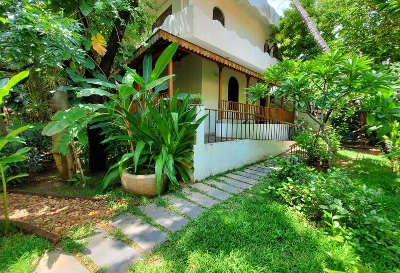 חדר סטנדרט נוף לגינה, Kariappa House