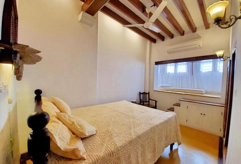 סוויטה משפחתית, Kariappa House