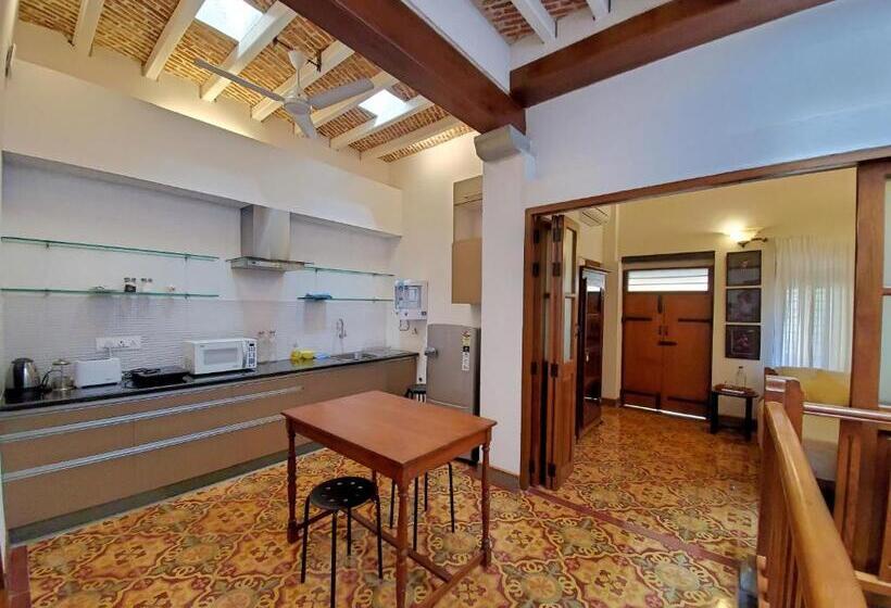 סוויטה משפחתית, Kariappa House