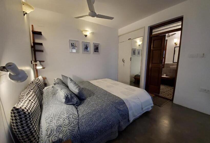 استودیو استاندارد با تخت کینگ, Kariappa House