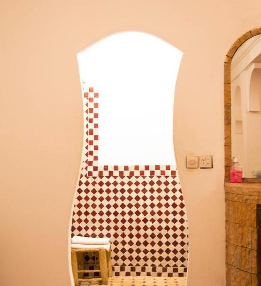 جناح جونيور ديلوكس, Auberge Tissadrine