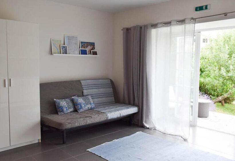Студия Стандарт, Casa Nas Serras