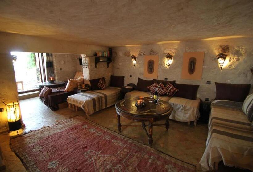 جناح عائلي, Dar Danse, The Bubble On The Beach