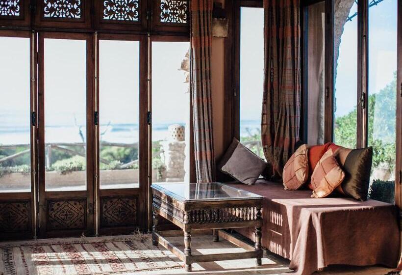 جناح مطلّ علي البحر, Dar Danse, The Bubble On The Beach