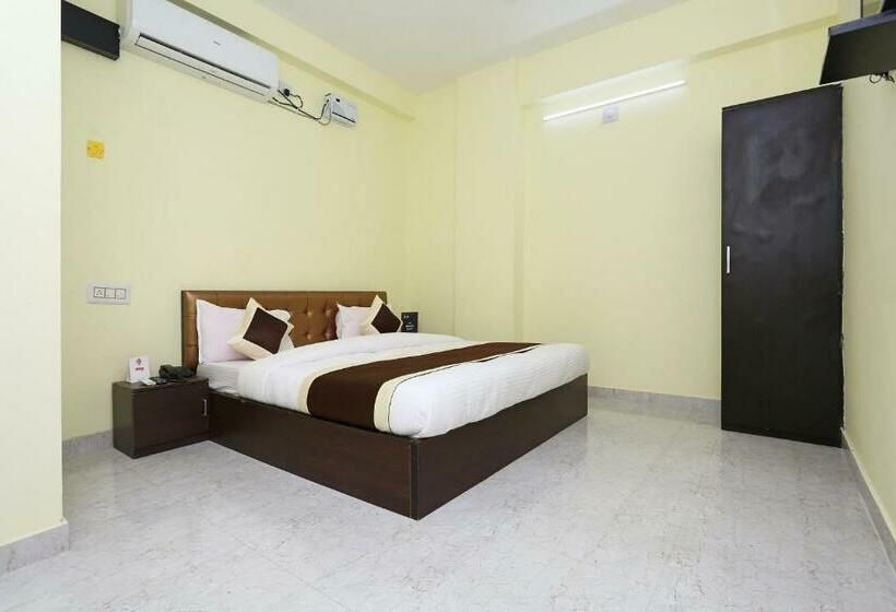 Трехместный Номер Классика, Oyo 11547  Mona Palace