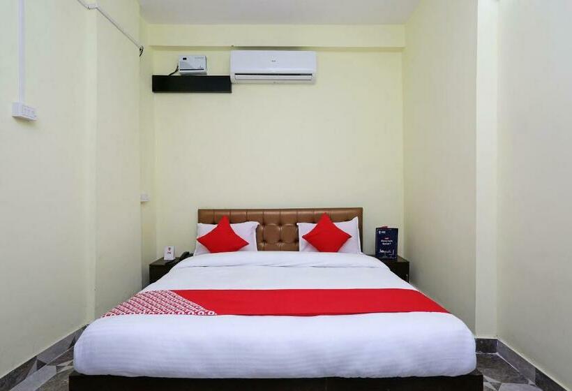 Трехместный Номер Классика, Oyo 11547  Mona Palace