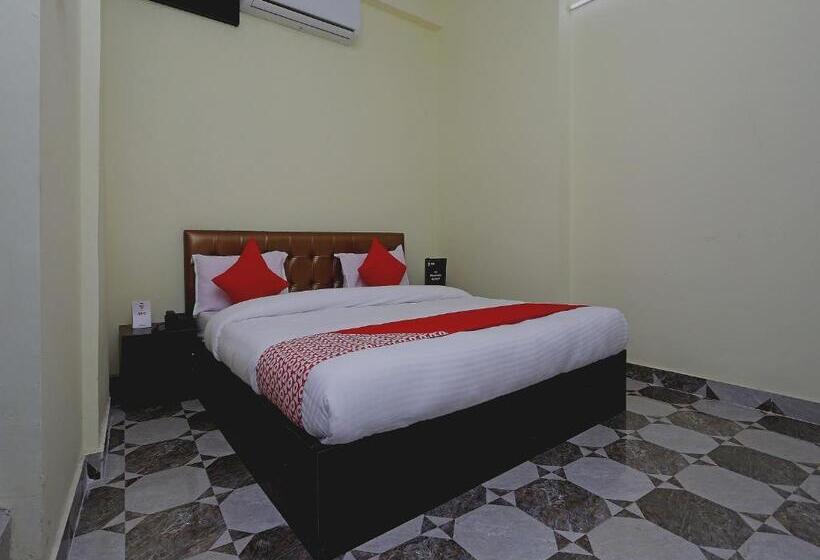 Трехместный Номер Классика, Oyo 11547  Mona Palace