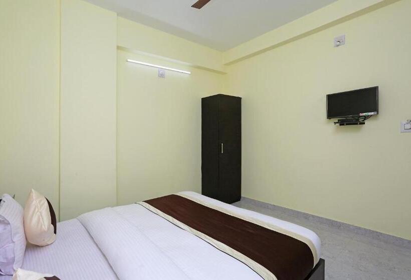 Трехместный Номер Классика, Oyo 11547  Mona Palace