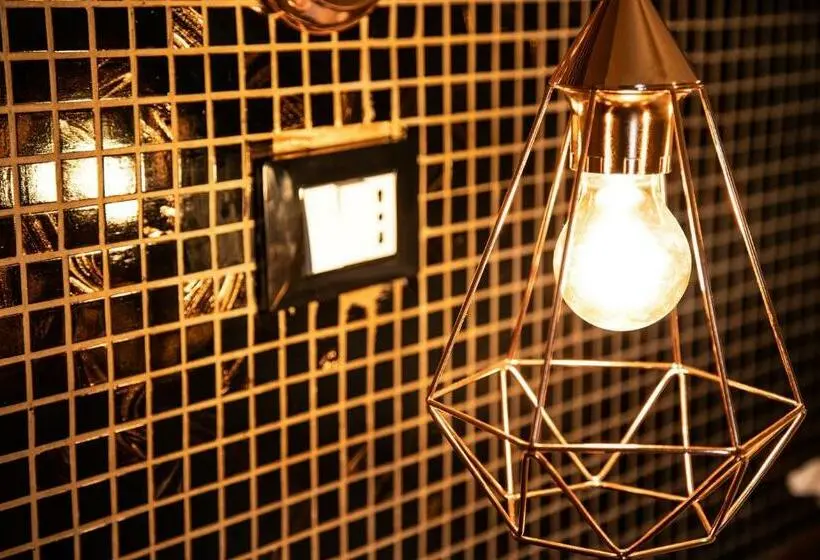 اتاق استاندارد چهار تخته, Cairóly Rooms
