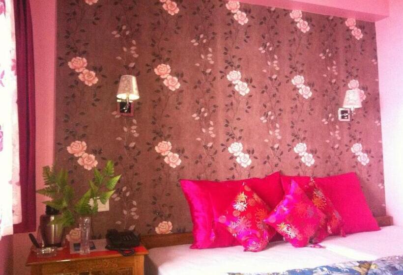 اتاق لوکس, Magnolia Residency