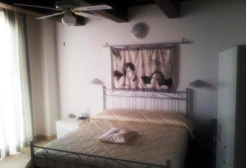 标准间带露台, Agriturismo La Nocciolina