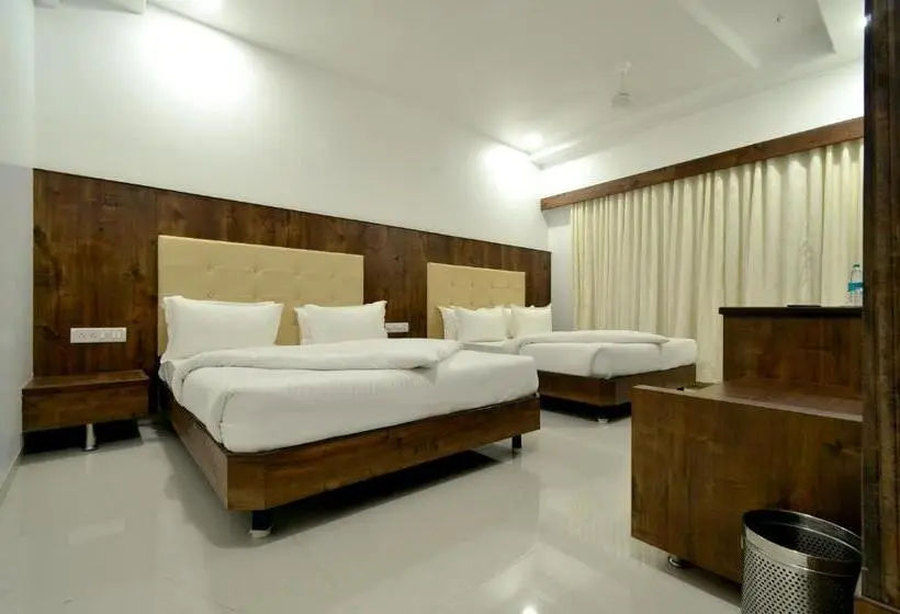 Deluxe Neljän Hengen Huone, Dwarka Park