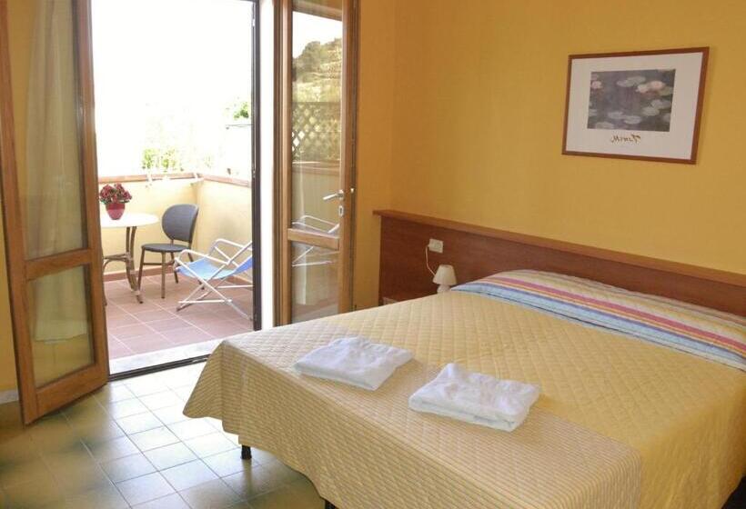 Номер Стандарт с Балконом, Bed & Breakfast   Anselmi M&m