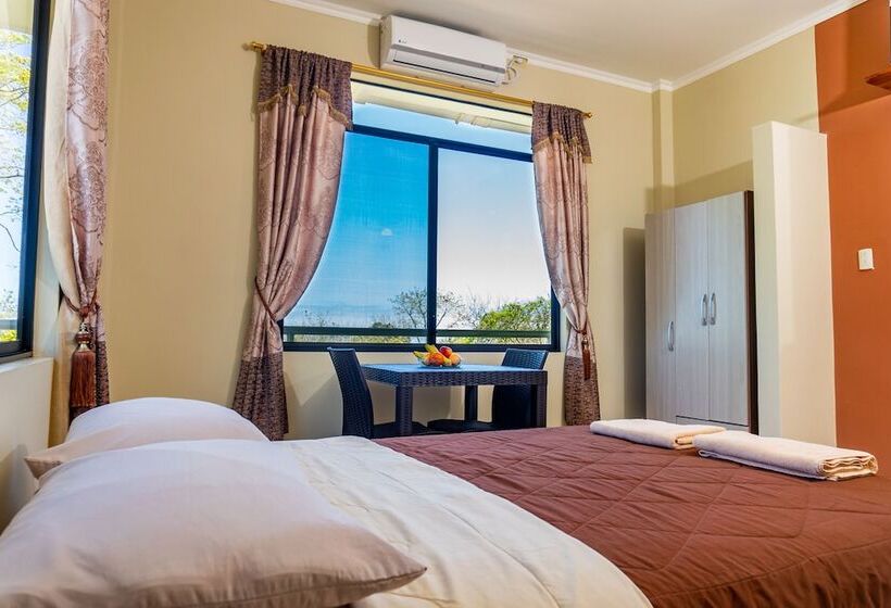 家庭间, Cucuve Eco Hostal