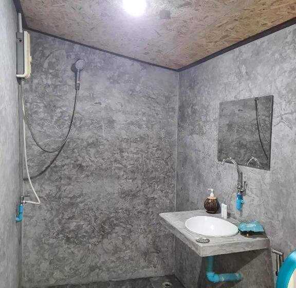 Семейное Бунгало, Sunrise House