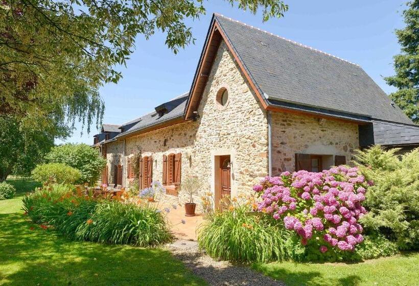 トリプルクラシックルーム, Le Clos Du Piheux