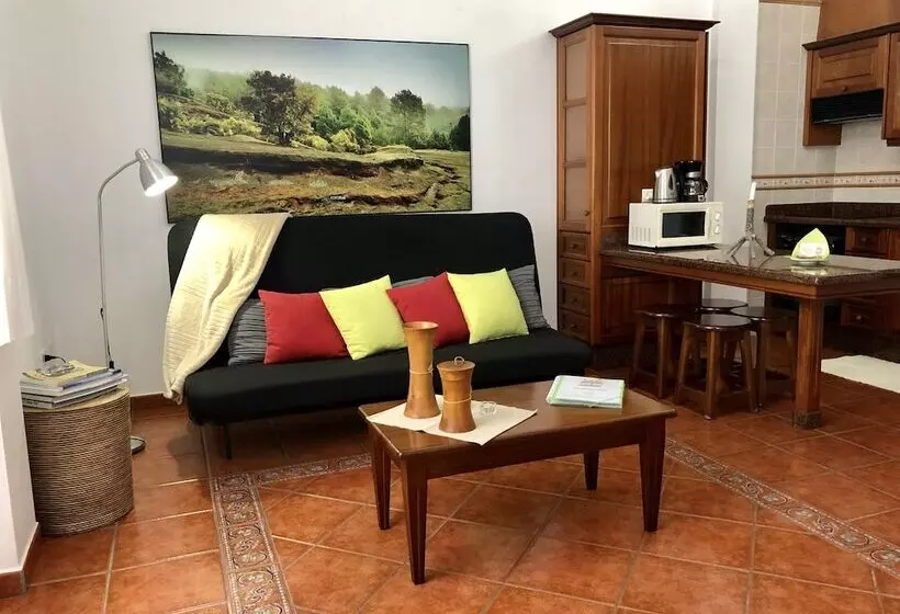 Huoneisto 1 Makuuhuone Merinäkymä, Apartamentos Los Verodes