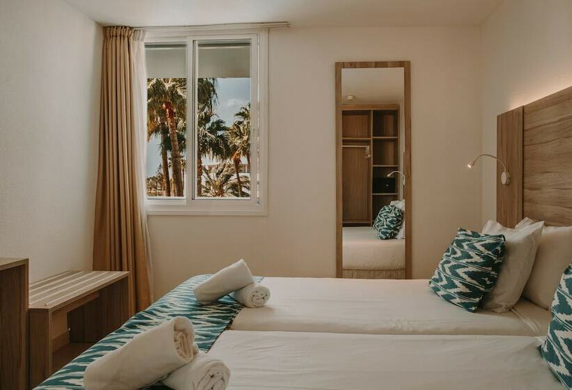 דירת חדר פרמיום עם נוף לבריכה, Aparthotel Playa del Sol - Adults Only