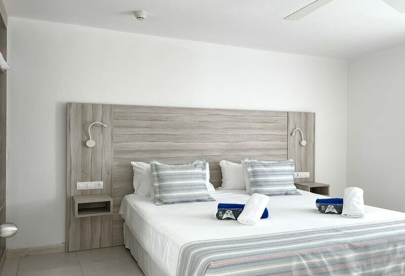 プールビューの１ベッドルームプレミアムアパートメント, Aparthotel Playa del Sol - Adults Only