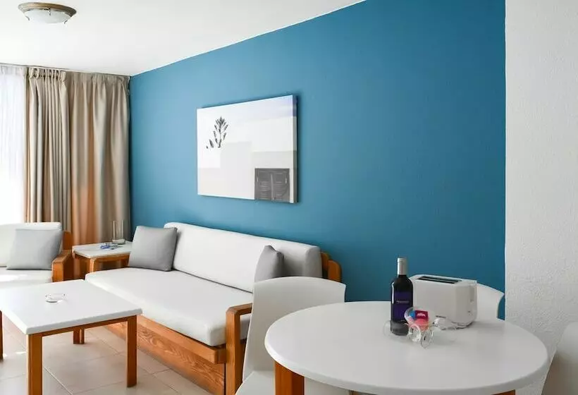 1 Bedroom Premium Apartment Pool View