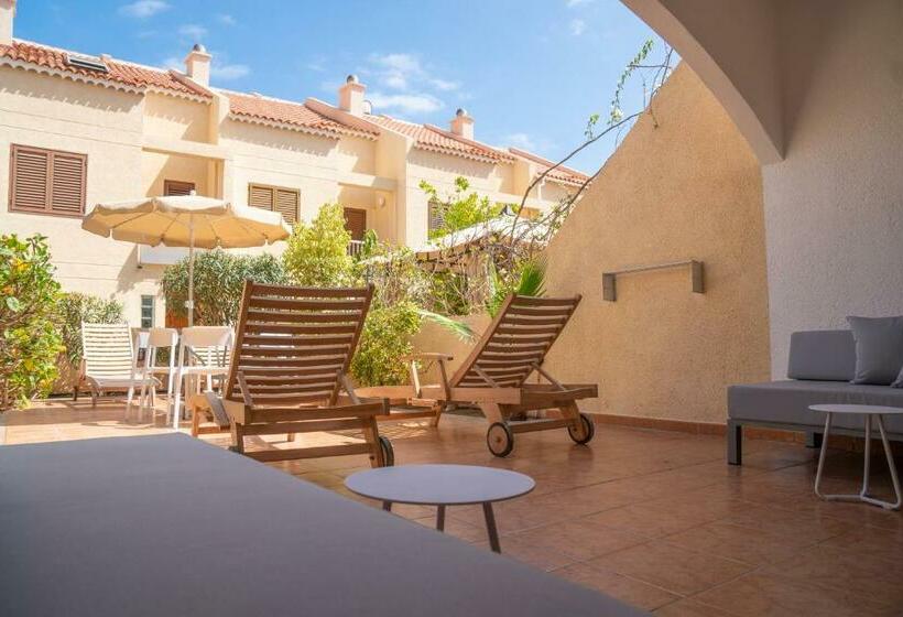 ویلای 3 خوابه, Coral Compostela Beach