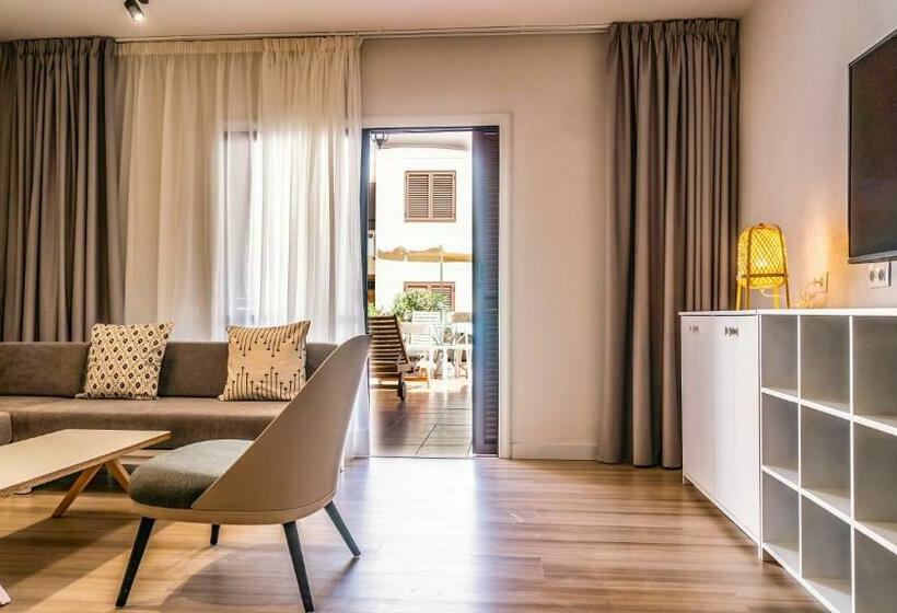 Вилла 3 Спальни, Coral Compostela Beach