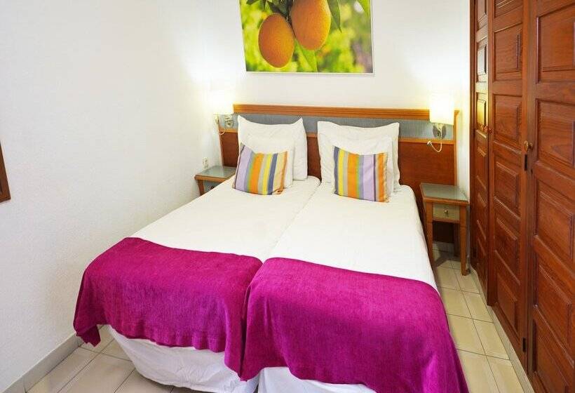 2 Bedroom Apartment Pool View, Coral Compostela Beach