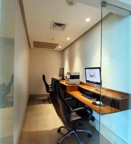 سوییت جونیور با چشمانداز دریا, Catalonia Santo Domingo