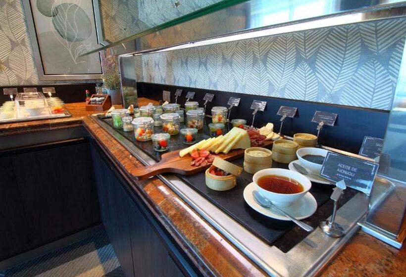 سوییت با چشمانداز دریا, Catalonia Santo Domingo