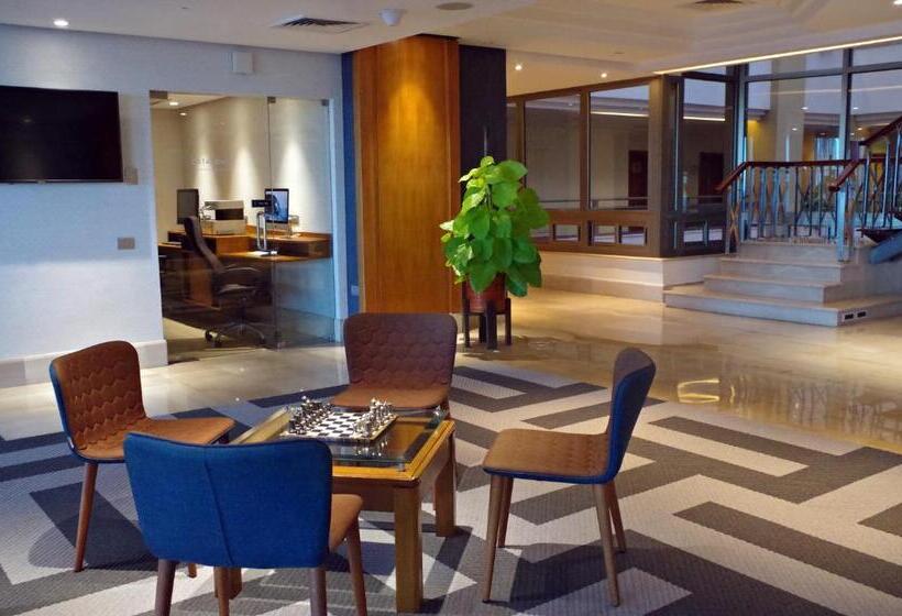 سوئیت پرزیدنت, Catalonia Santo Domingo