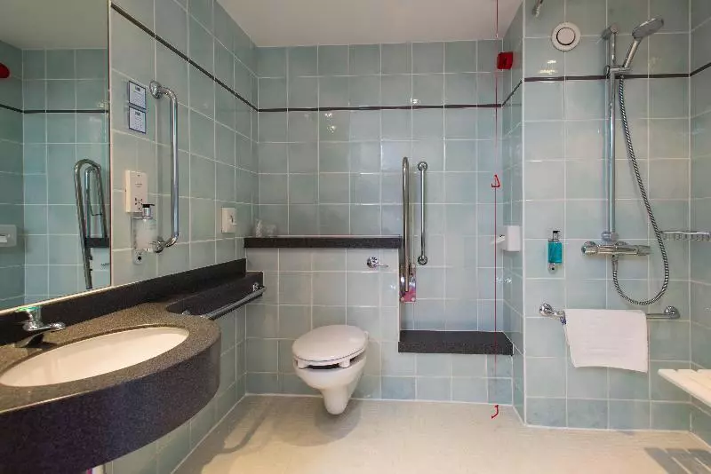 身障者適用スタンダードルーム, Holiday Inn Express Bradford City Centre, An Ihg
