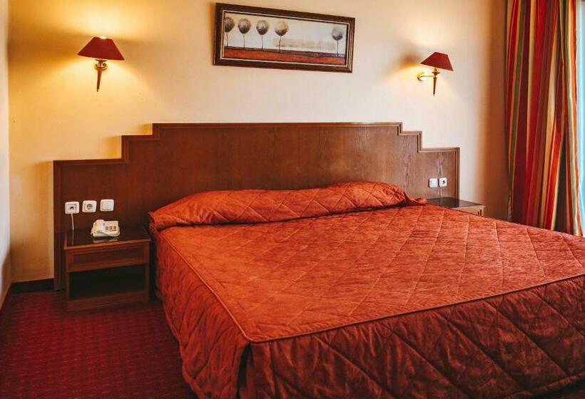 标准间, Marina Palace