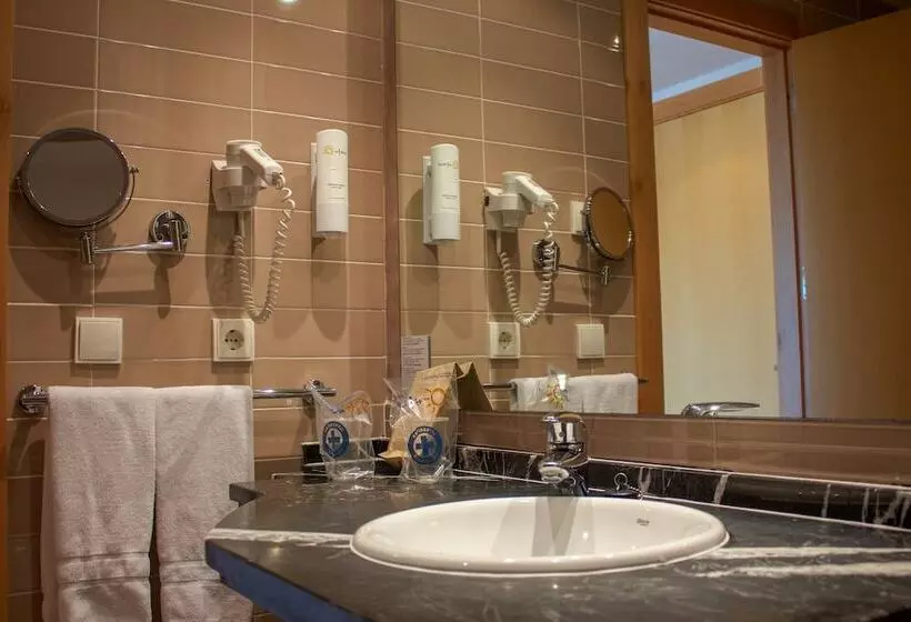 اتاق استاندارد, Ohtels Campo de Gibraltar