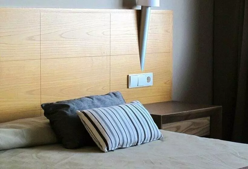 اتاق استاندارد, Ohtels Campo de Gibraltar