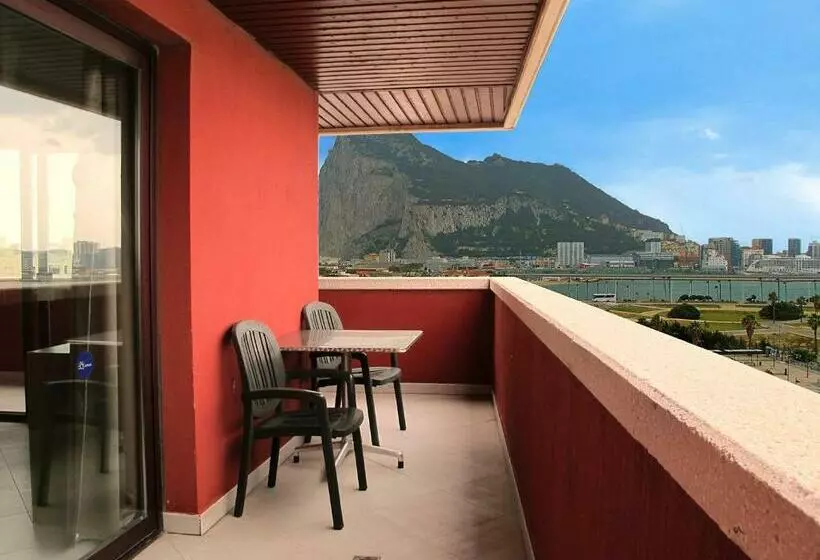سوییت جونیور, Ohtels Campo de Gibraltar