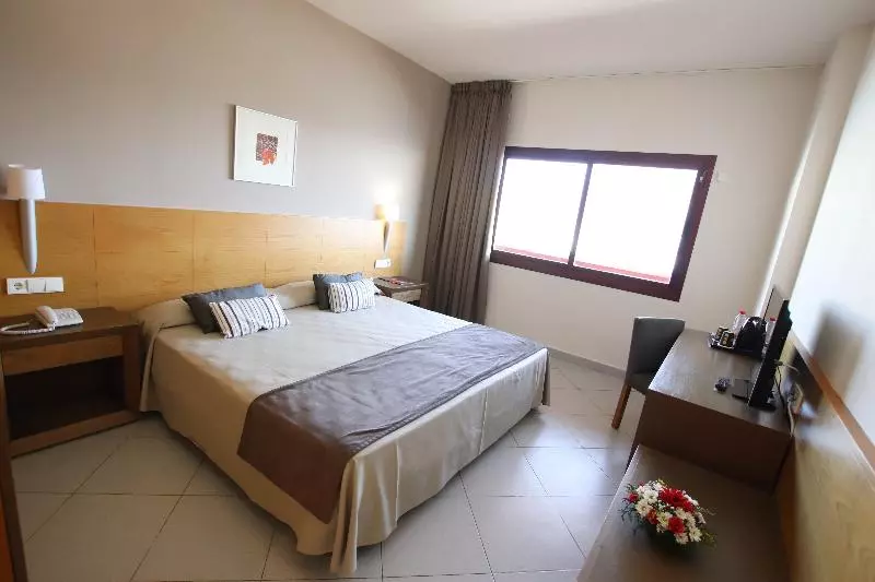 سوییت جونیور, Ohtels Campo de Gibraltar