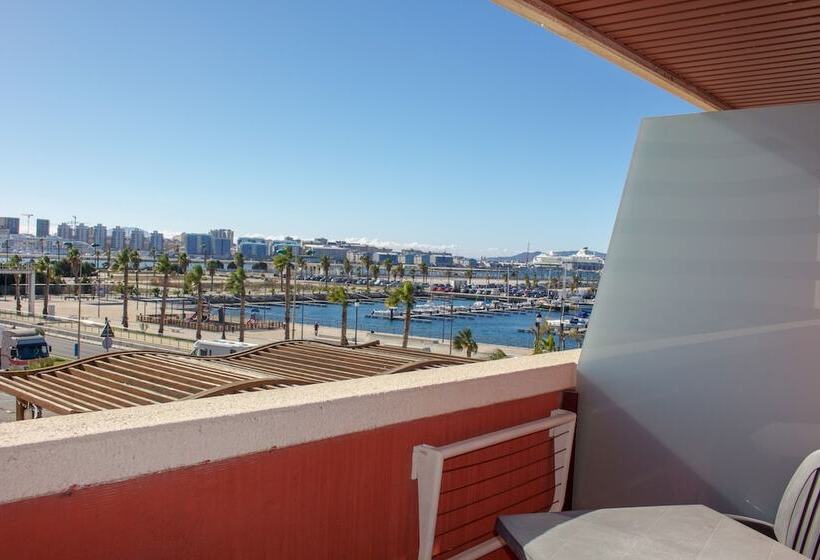 סוויטת ג'וניור, Ohtels Campo de Gibraltar