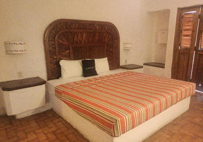 جناح جونيور, Plaza Tucanes Manzanillo