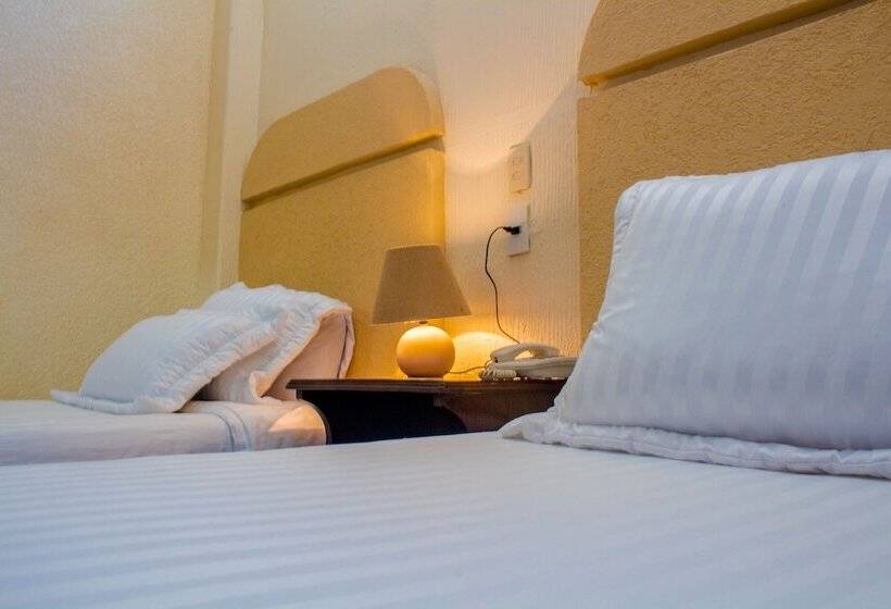 غرفة قياسية ثلاثية, Romo