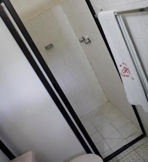 غرفة قياسية فردية, Romo