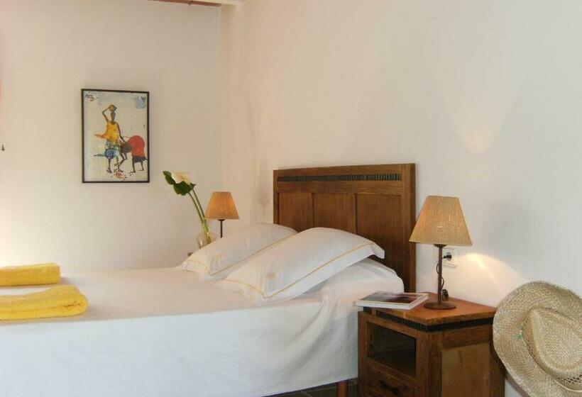 스탠다드 룸, Rural Can Maries