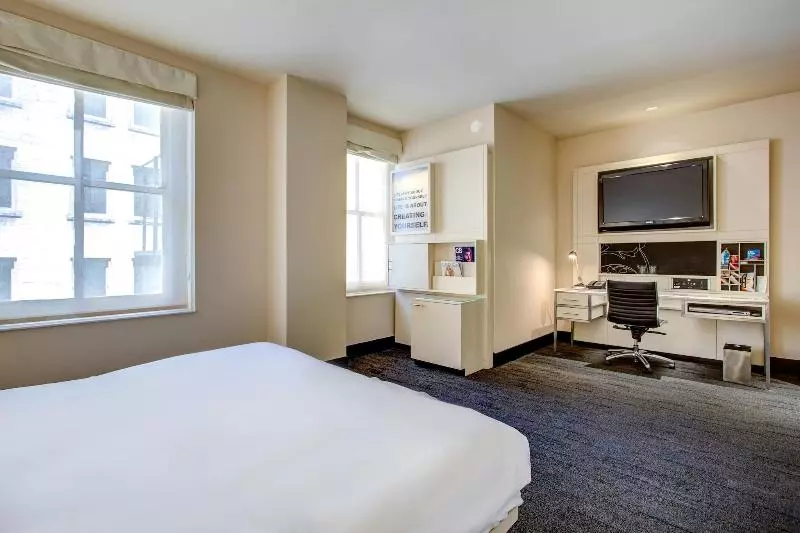 身障者適用スタンダードルーム, THE MIDLAND HOTEL, Chicago, a Tribute Portfolio Hotel