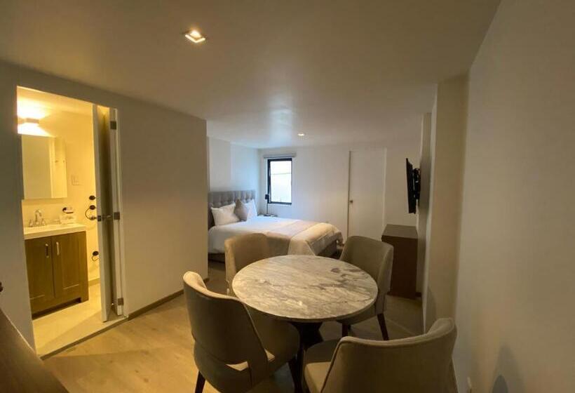 Полулюкс, Casa Londres