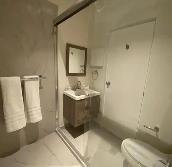 سوییت لوکس, Casa Londres